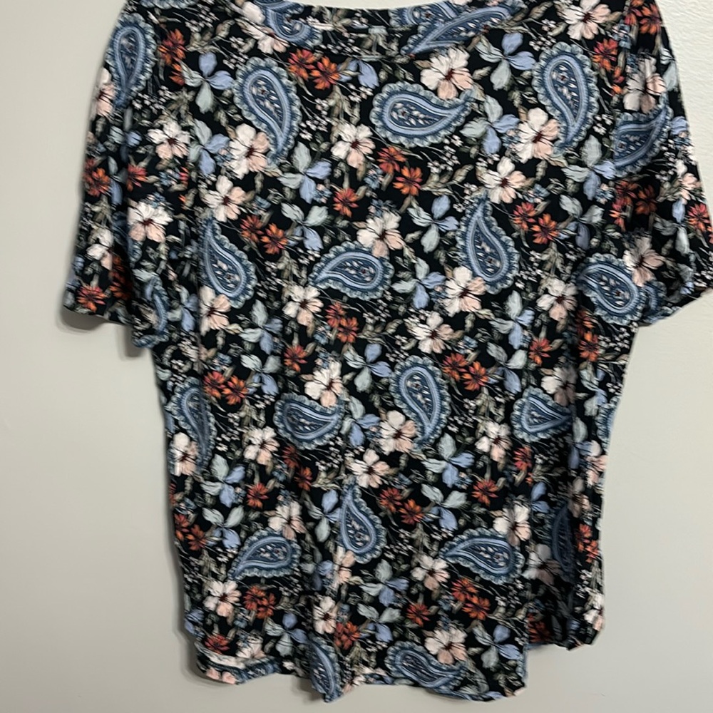 Loft short sleeve paisley print top